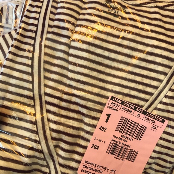 NWT Madewell Whisper V Neck Striped Tee - Picture 6 of 7